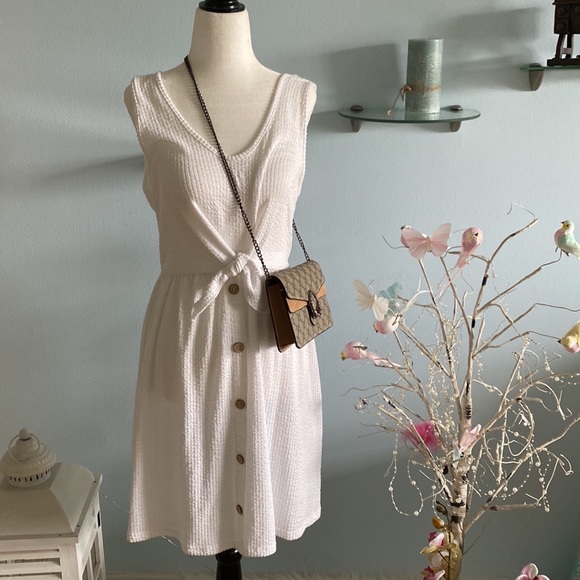 Women's Casual Dresses Summer Tank Dresses sleeveless white colour V-neck - Picture 5 of 8